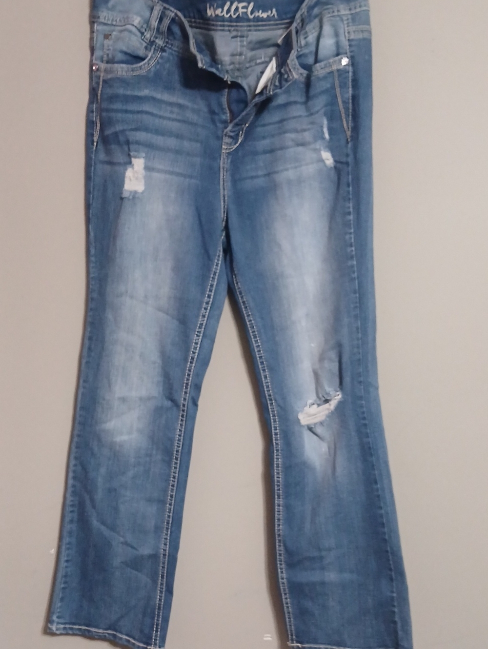 Womens Size 16 Wallflower Distressed Flare Jeans
